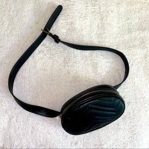 BLACK FOREVER 21 FANNYPACK